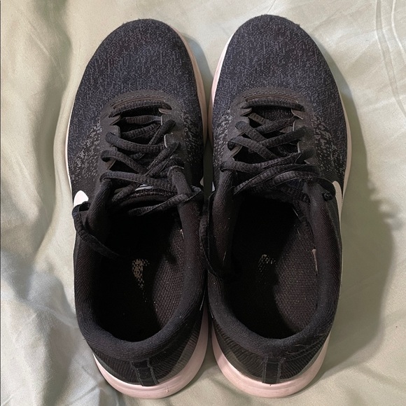 Nike Flex Contact Women's Black and White Sneakers Size 7.5 - Picture 6 of 8